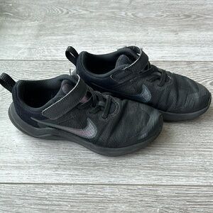 Nike kids shoes USED